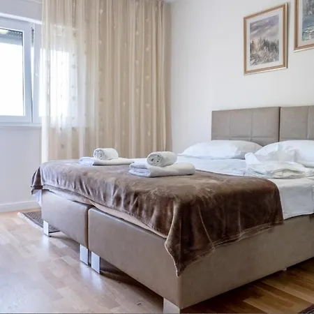Lori Apartment