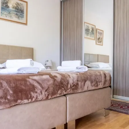 Lori Apartmán *
