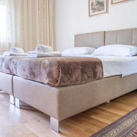 Lori Apartmán