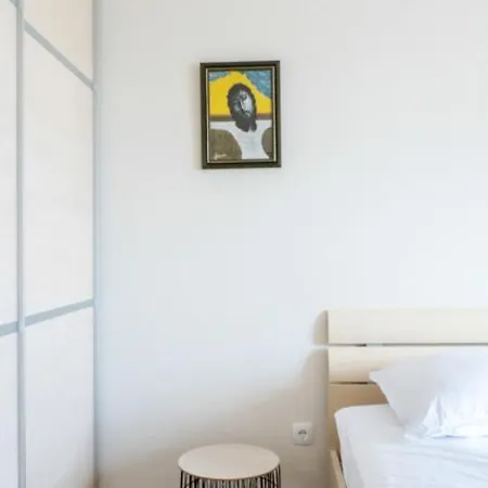 Lori Apartment